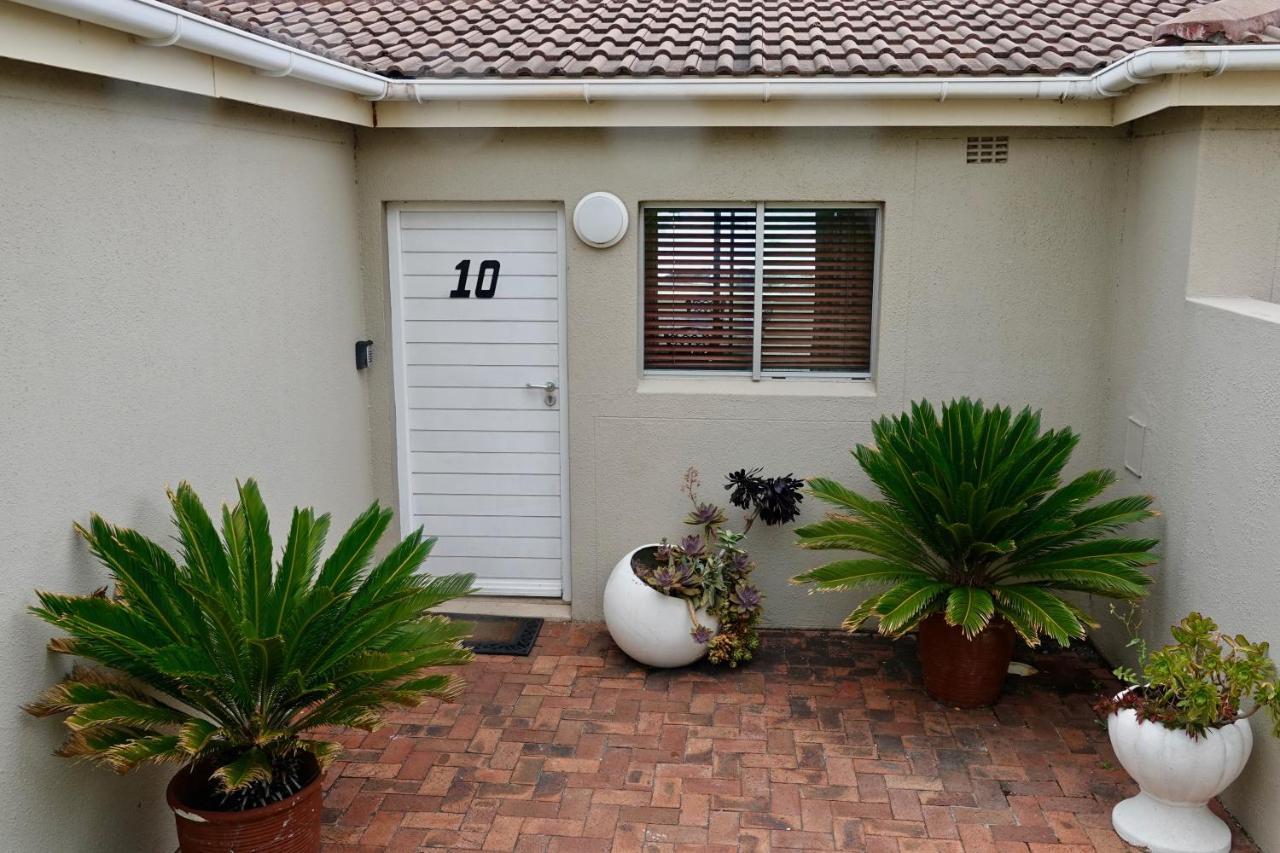 House 10-On-Sea Villa Hermanus Bagian luar foto