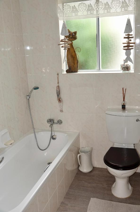House 10-On-Sea Villa Hermanus Bagian luar foto