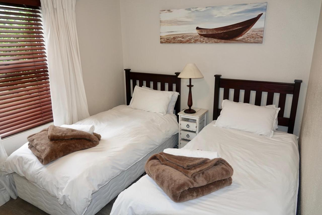 House 10-On-Sea Villa Hermanus Bagian luar foto