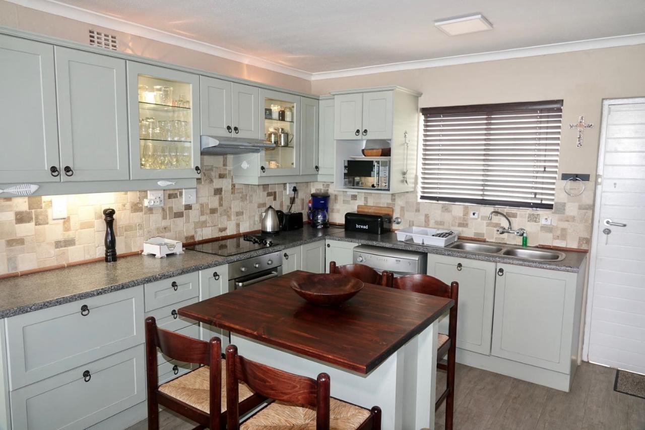 House 10-On-Sea Villa Hermanus Bagian luar foto