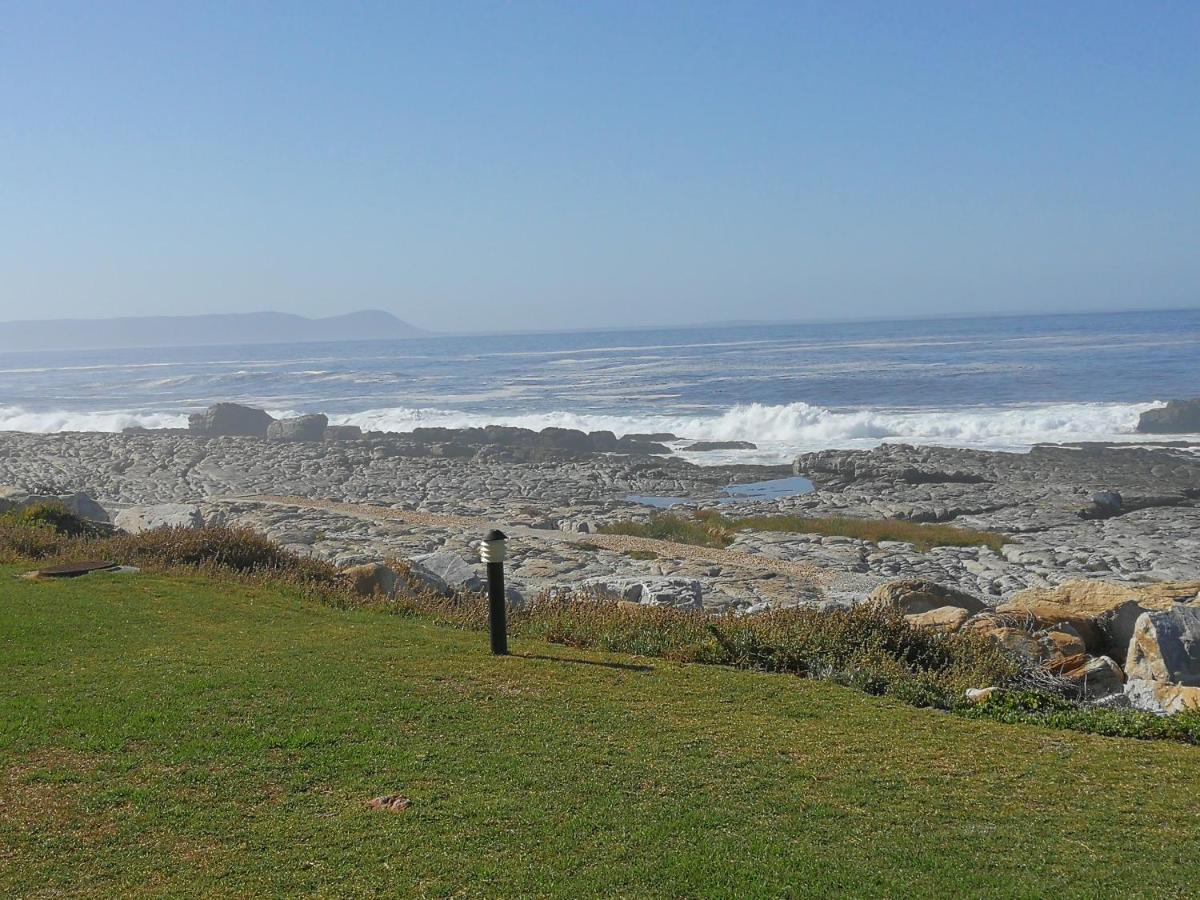 House 10-On-Sea Villa Hermanus Bagian luar foto