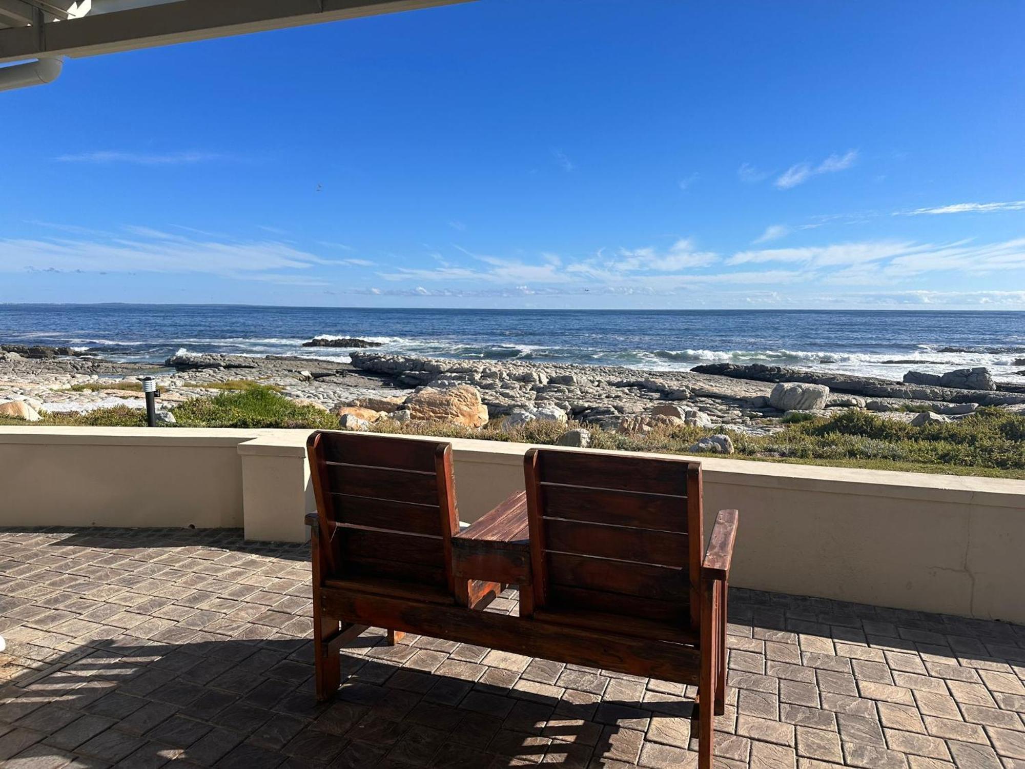 House 10-On-Sea Villa Hermanus Bagian luar foto